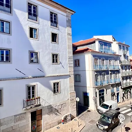 Family Apartment Heart Of Lisbon-3